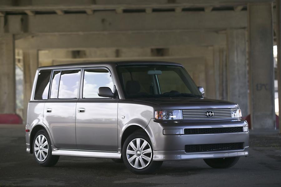  Scion xB 2003 года  (фото 32 из 42)